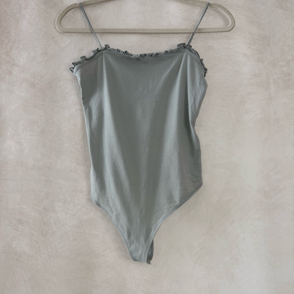Abercrombie Ruffle Sage Green Bodysuit - Picture 2 of 7